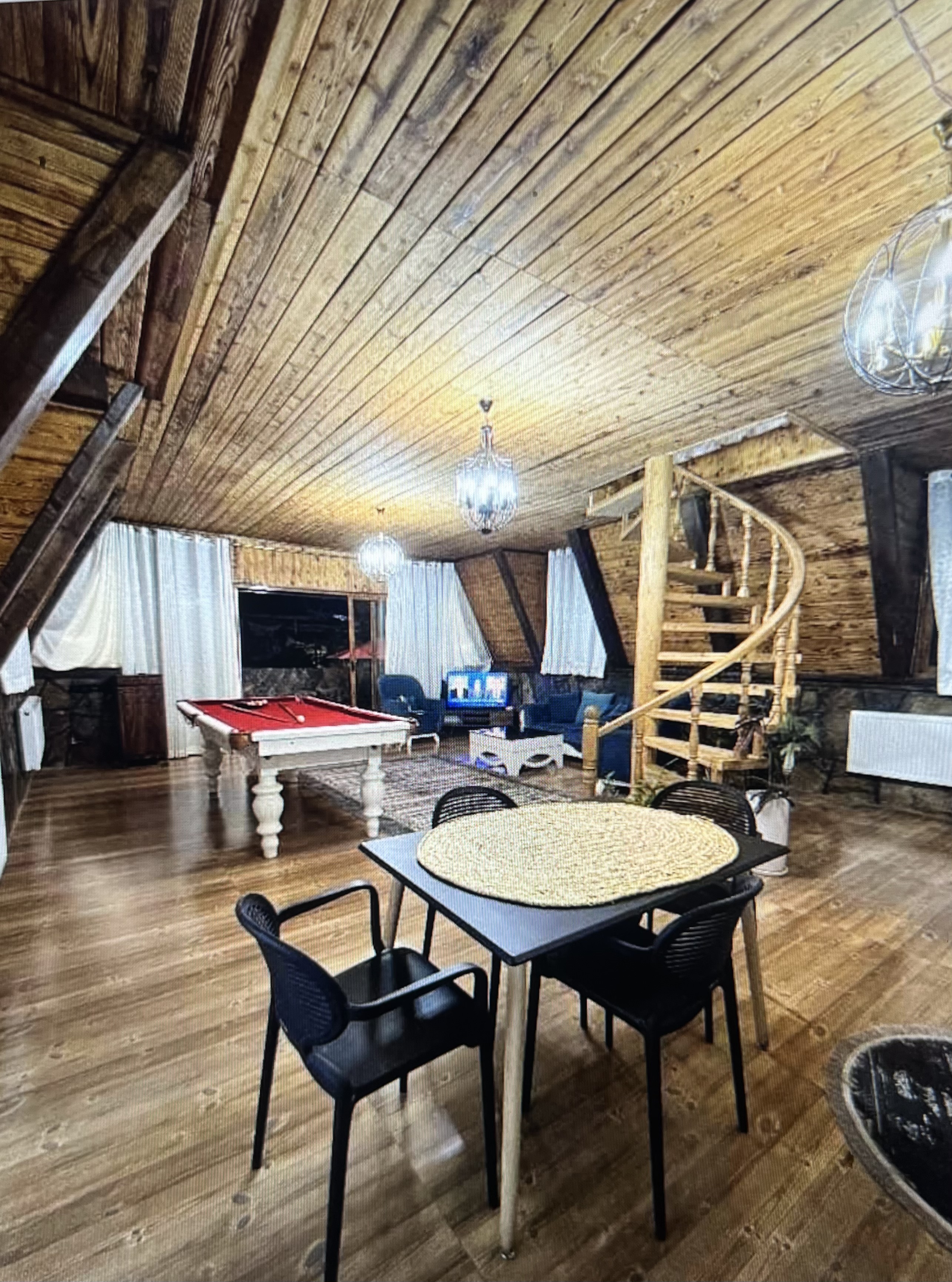 اجاره کلبه دو خوابه استخردار جنگلی تنکابن - تصویر 2