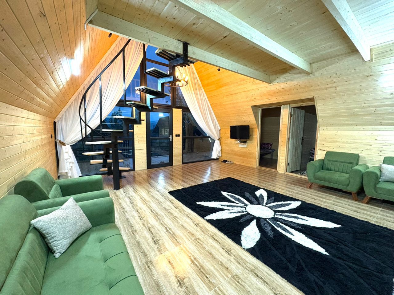 اجاره کلبه سه خوابه  جنگلی سواد کوه - تصویر 5